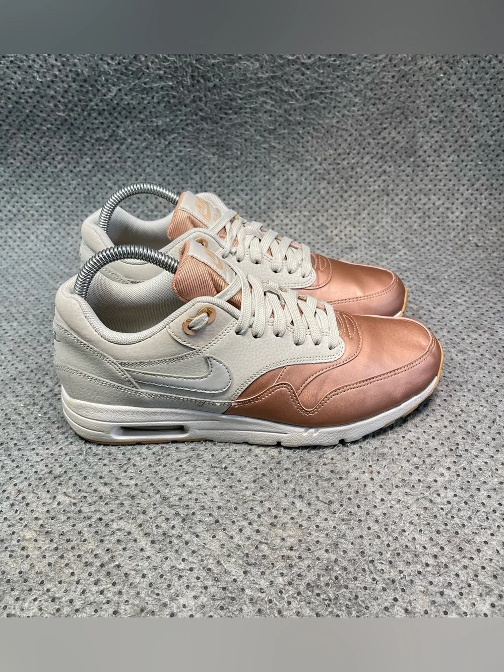 Nike Air Max 1 Ultra SE Metallic Toe Shoes Size 8 Womens